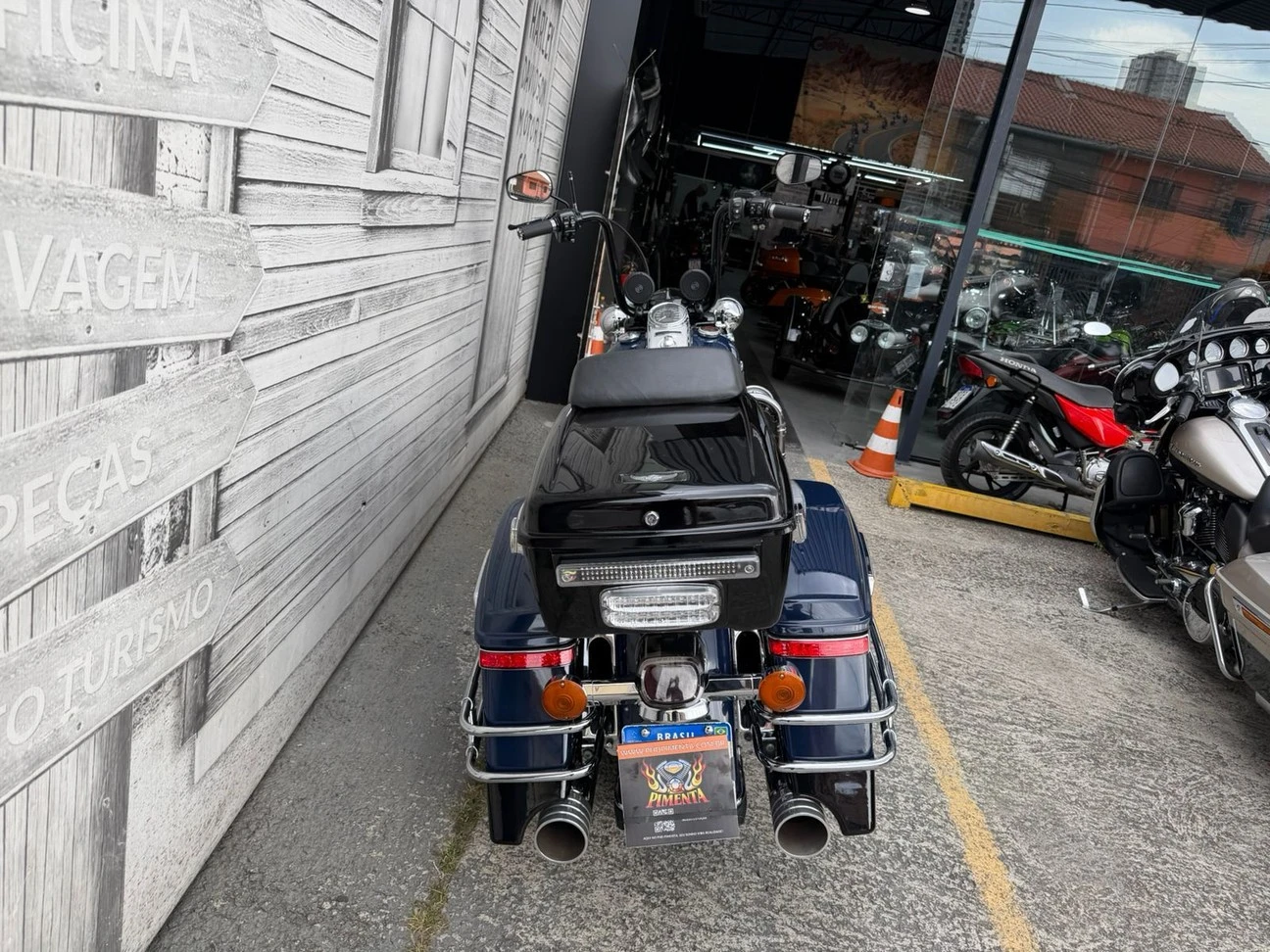 ROAD KING POLICE FLHP 