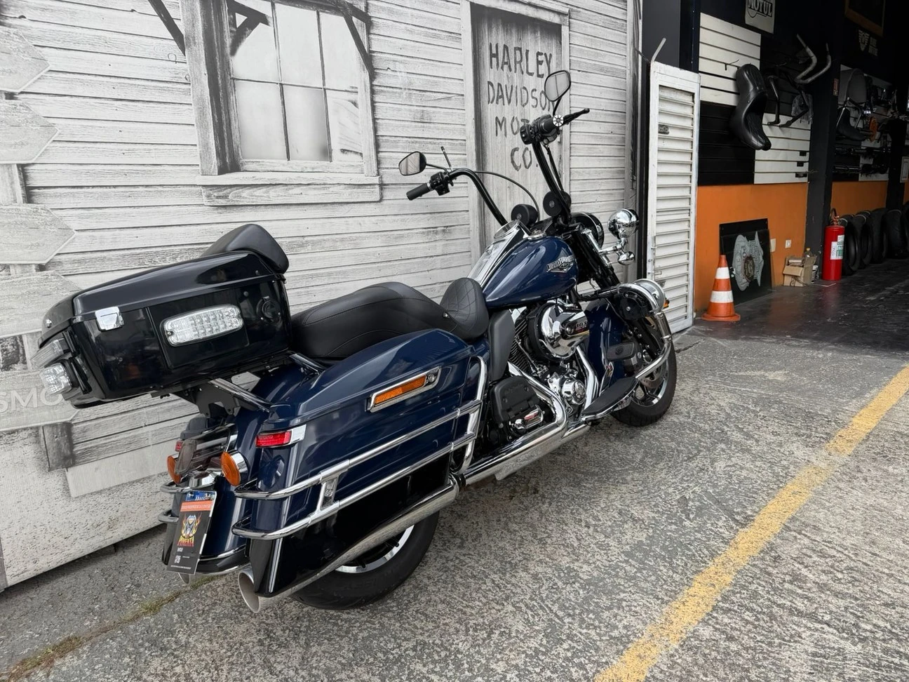 ROAD KING POLICE FLHP 