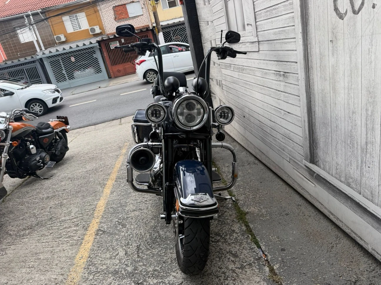 ROAD KING POLICE FLHP 