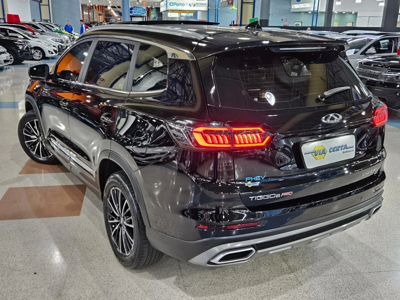 CHERY TIGGO 8