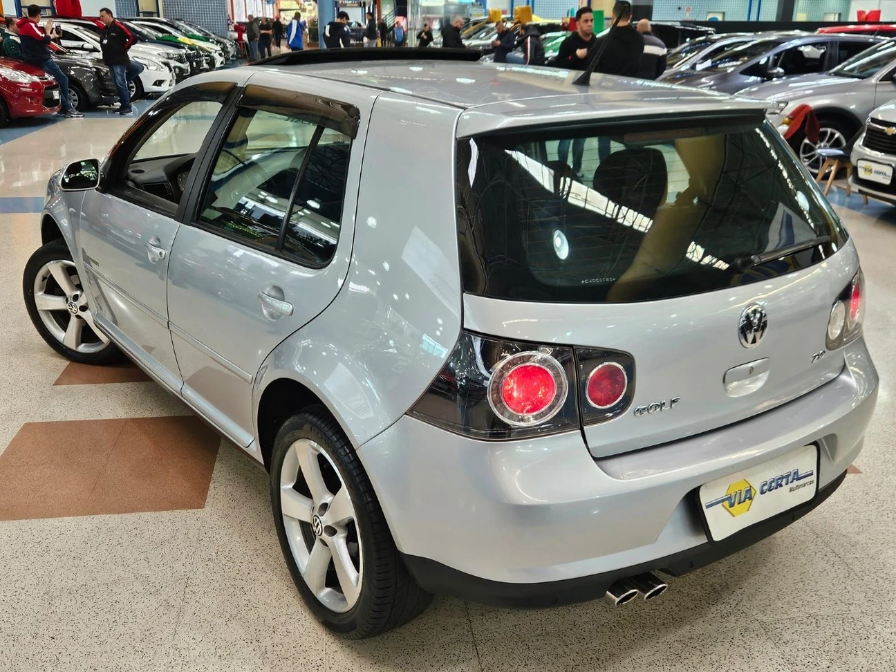 VOLKSWAGEN GOLF