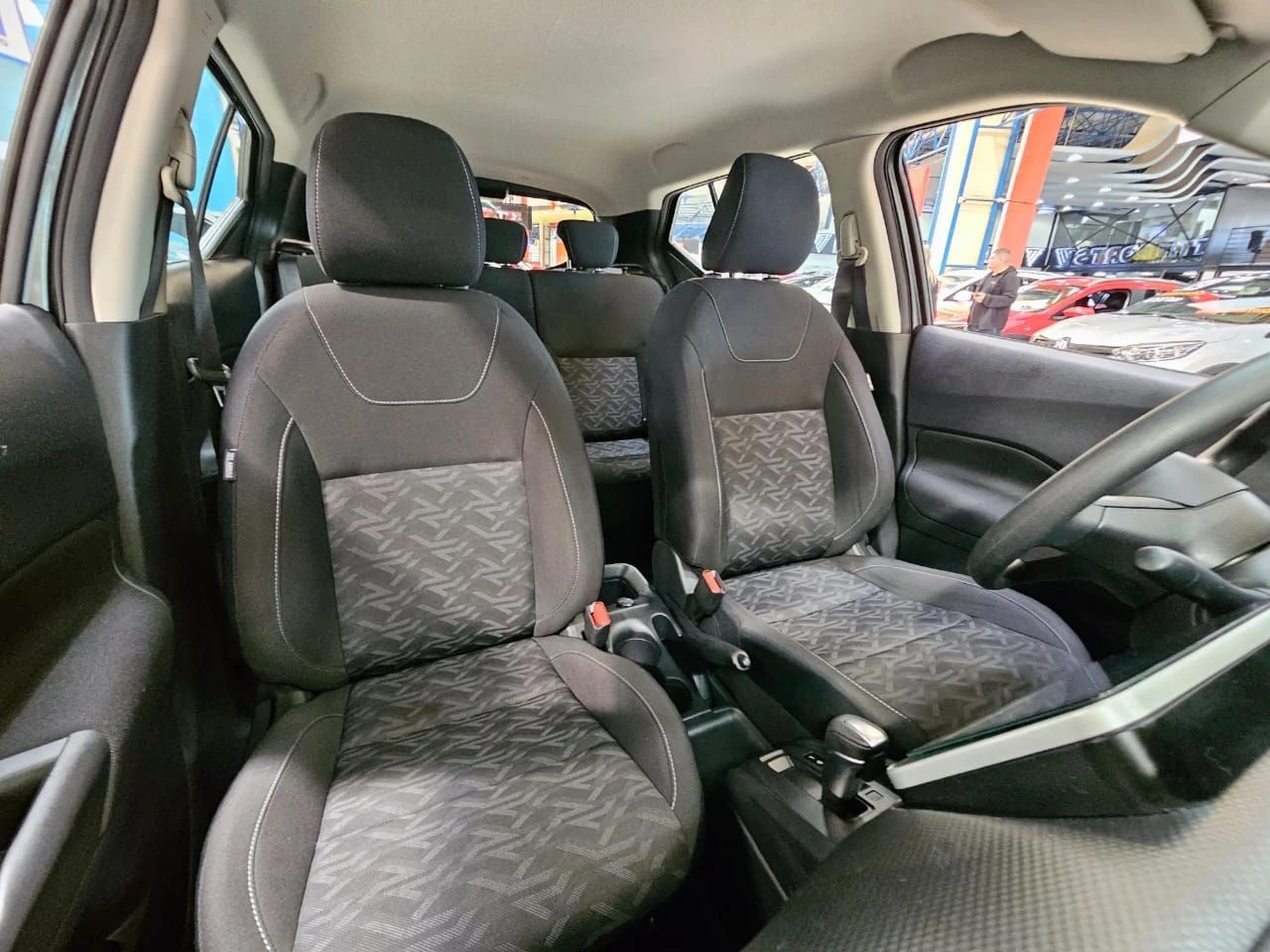 NISSAN KICKS