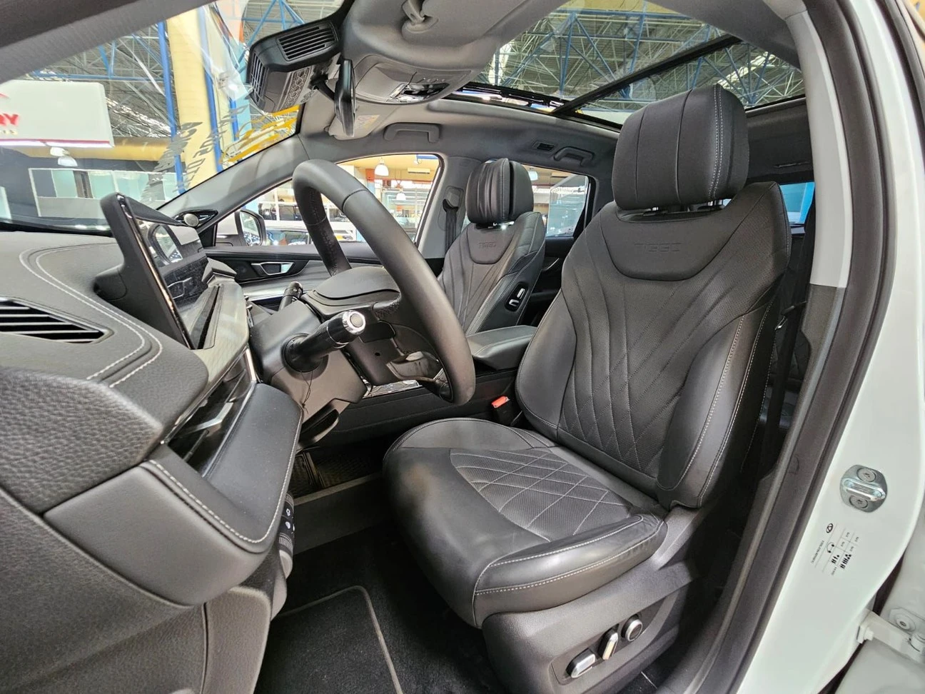 CHERY TIGGO 8
