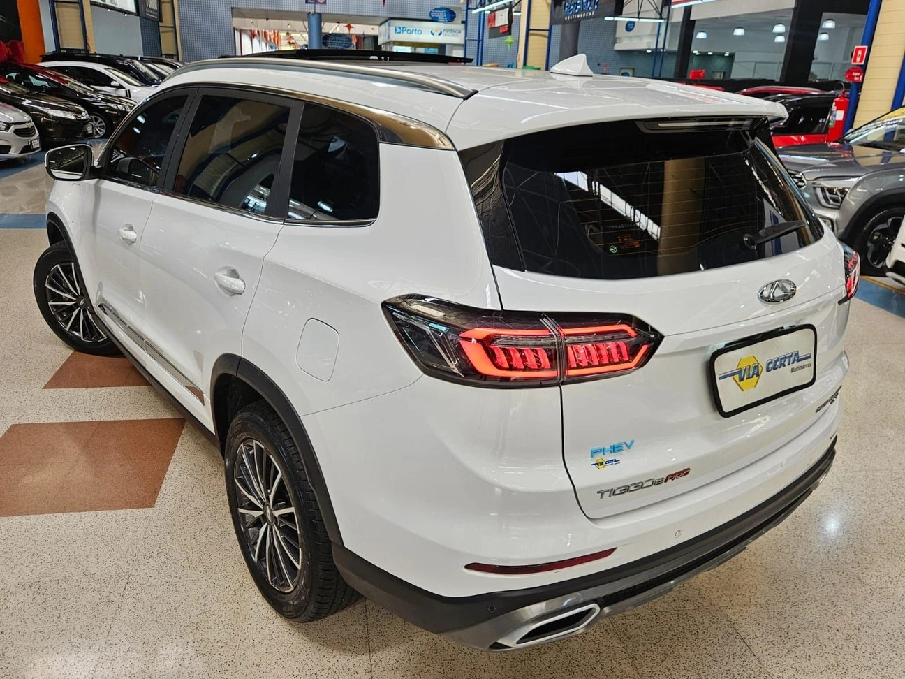 CHERY TIGGO 8