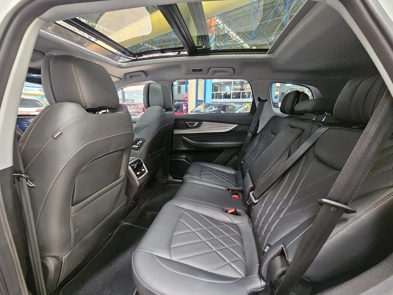 CHERY TIGGO 8