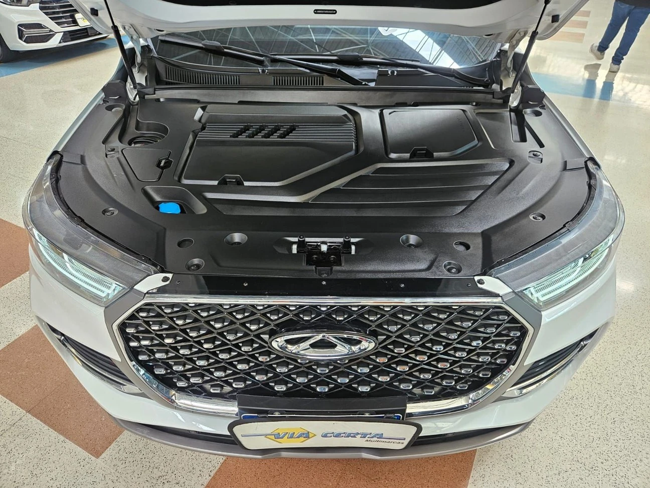 CHERY TIGGO 8