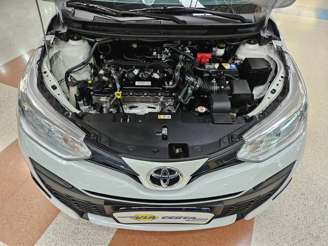 TOYOTA YARIS