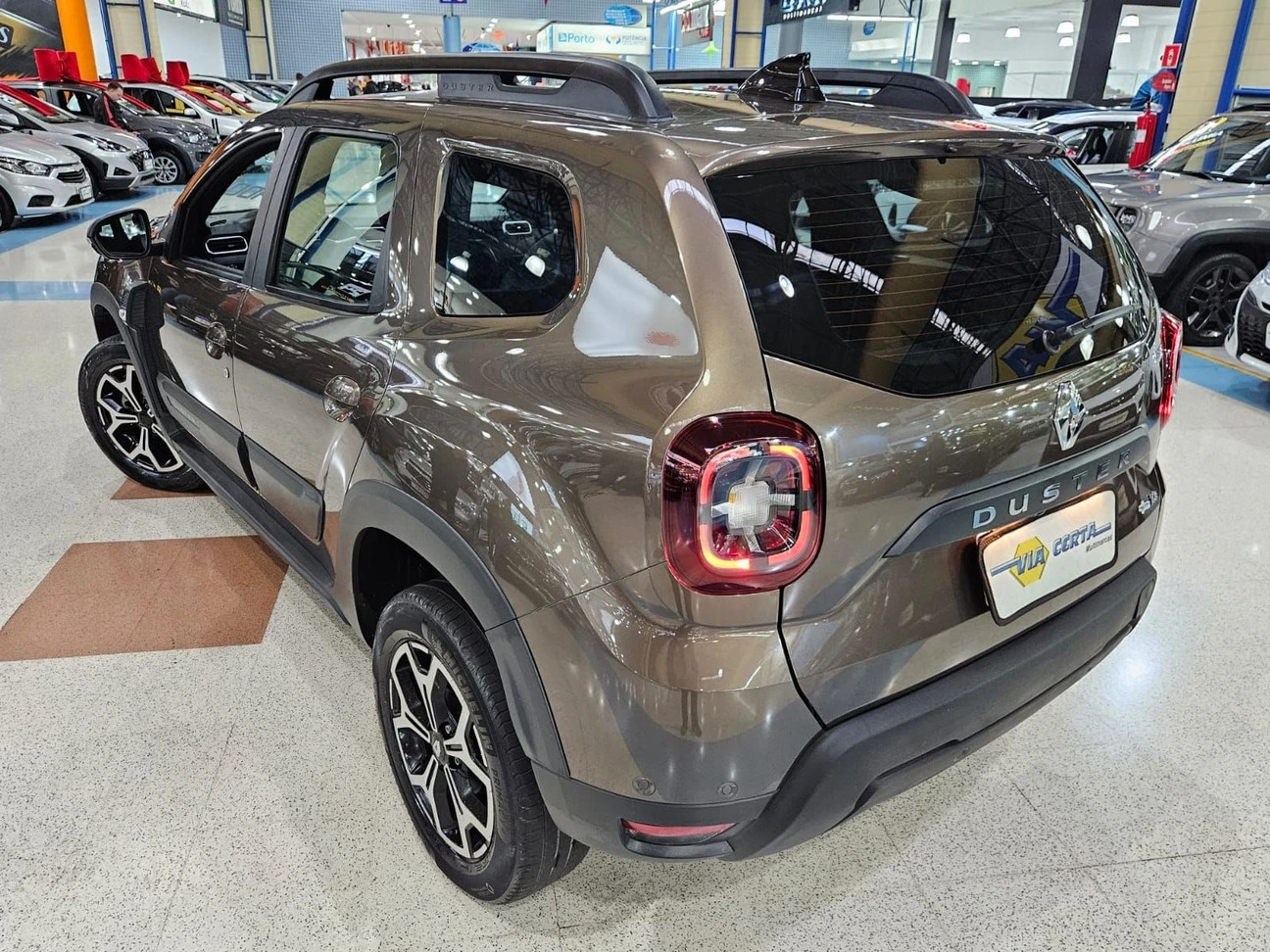 RENAULT DUSTER