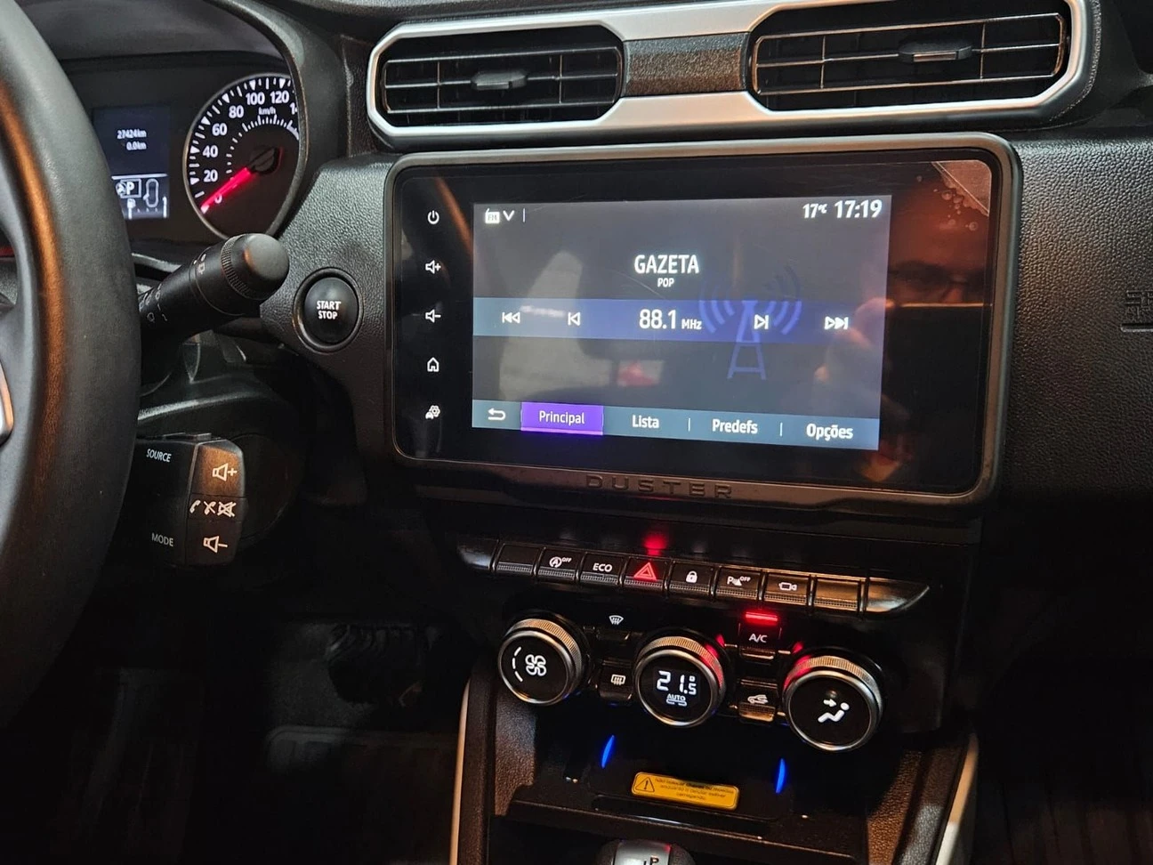 RENAULT DUSTER