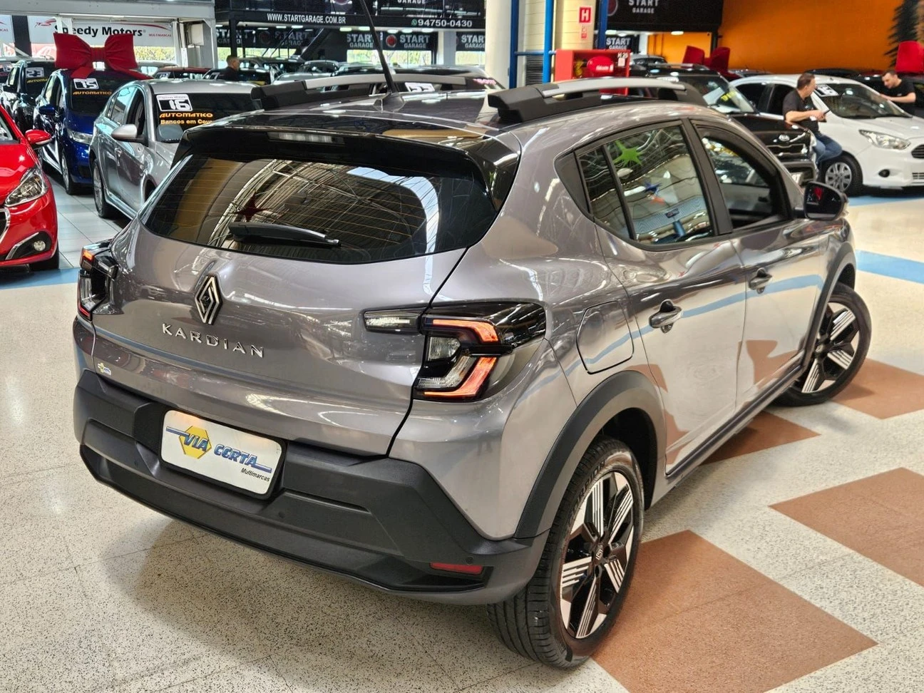 RENAULT JUVAQUATRE