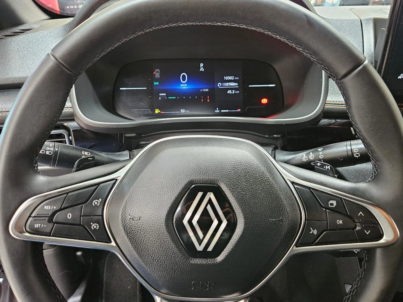 RENAULT JUVAQUATRE