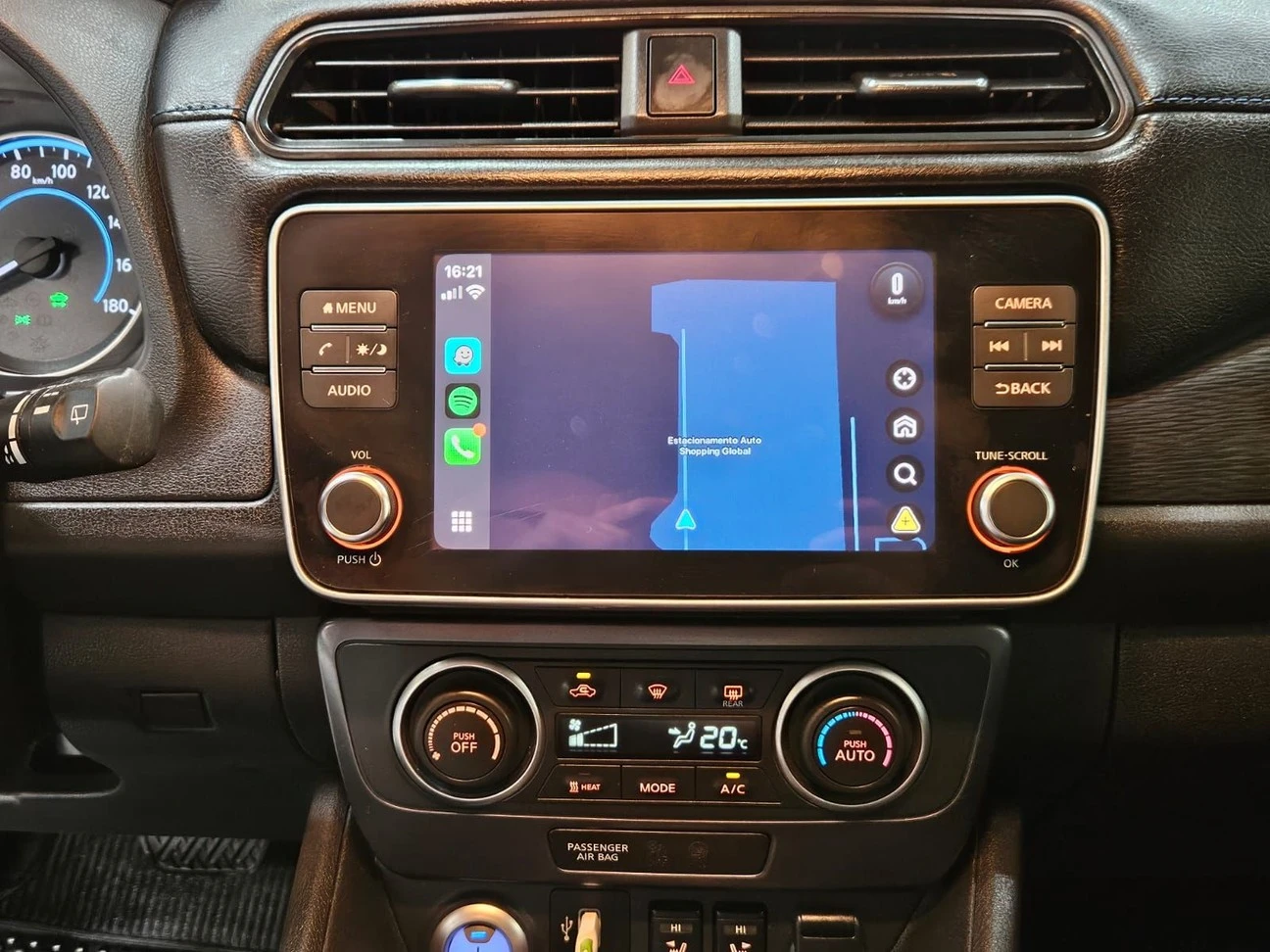 NISSAN LEAF