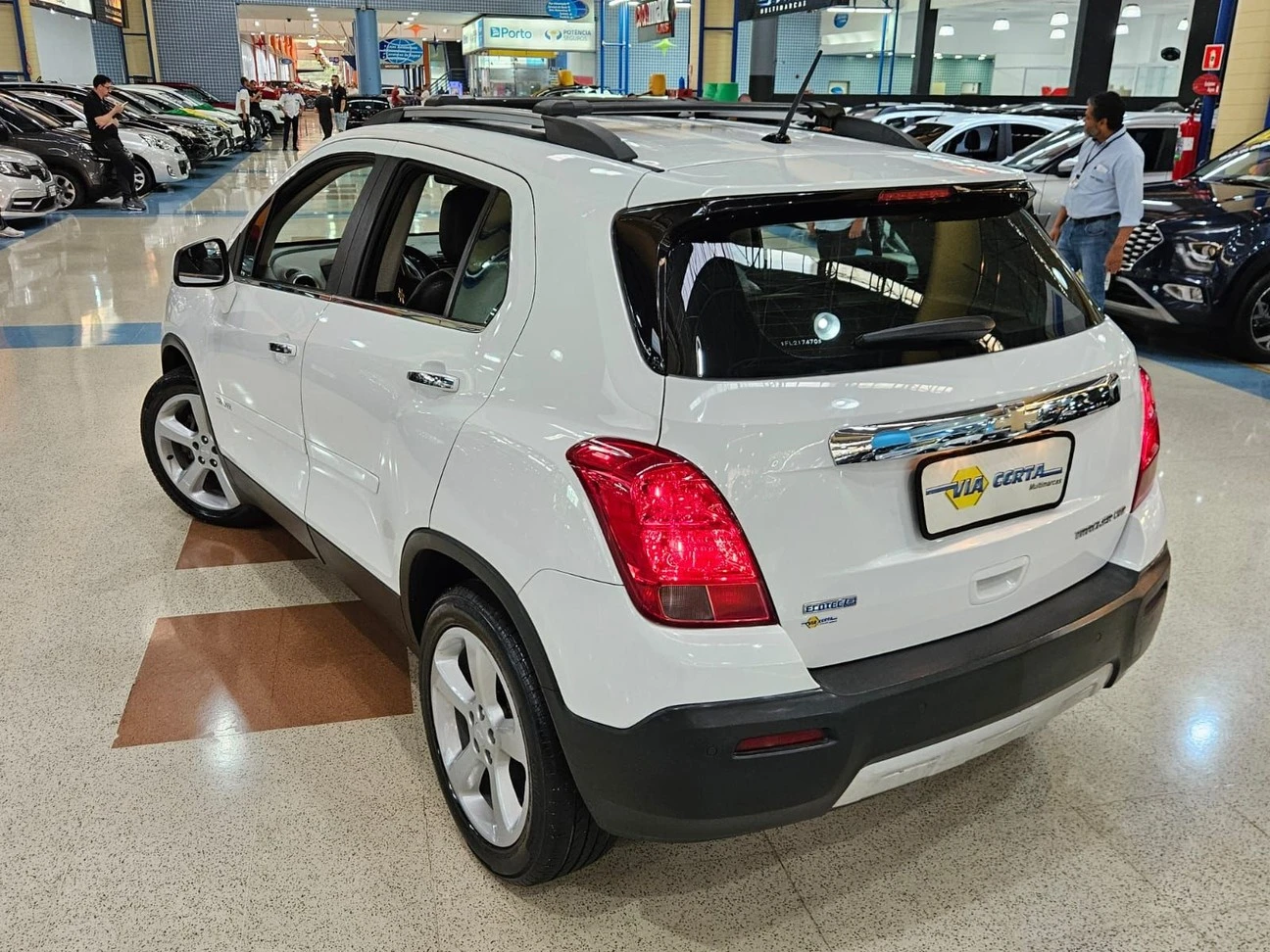CHEVROLET TRACKER