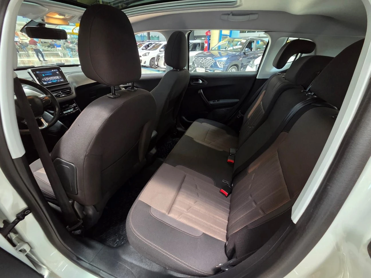 PEUGEOT 2008