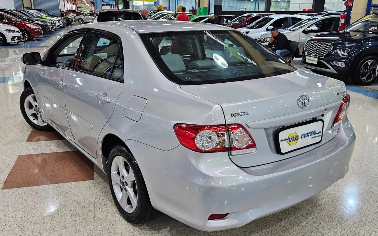 TOYOTA COROLLA