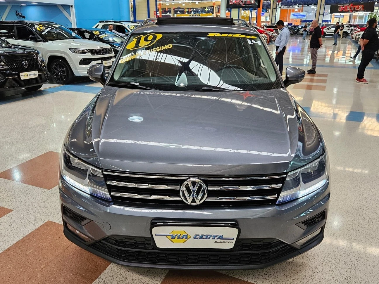 VOLKSWAGEN TIGUAN