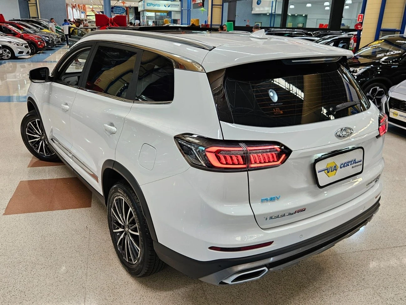 CHERY TIGGO 8