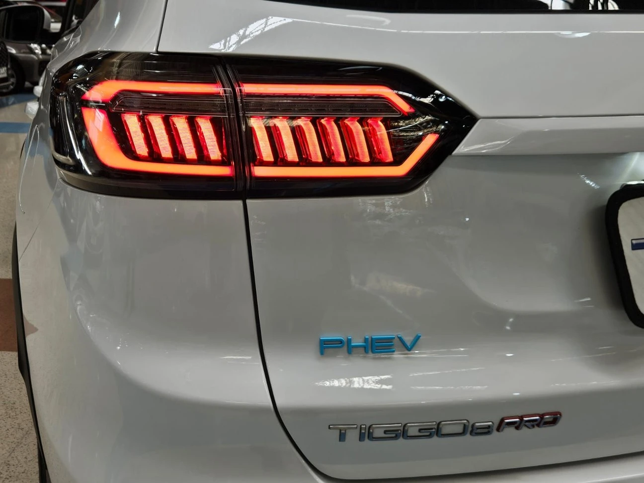 CHERY TIGGO 8