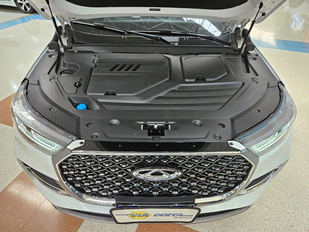 CHERY TIGGO 8