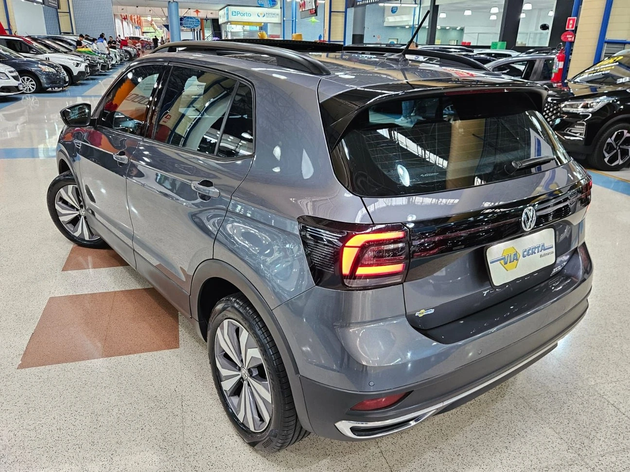 VOLKSWAGEN T-CROSS