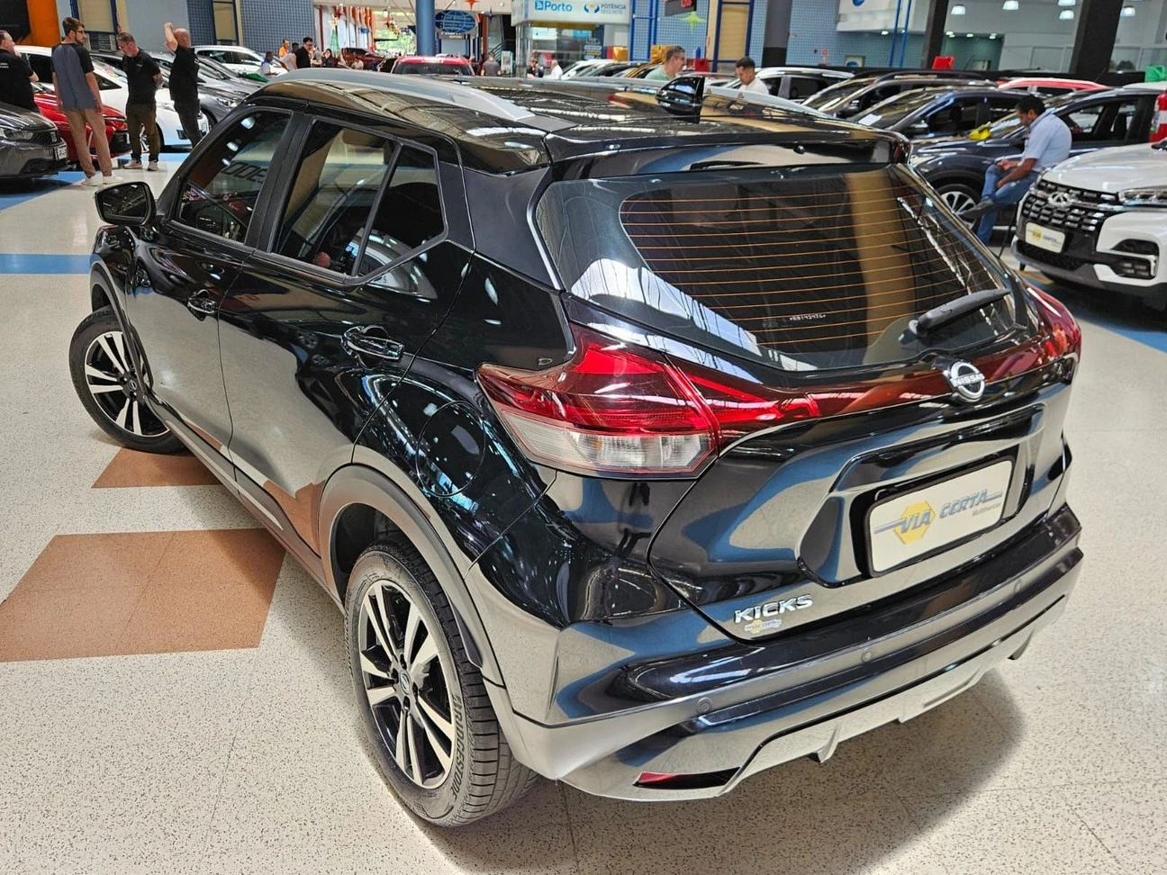 NISSAN KICKS
