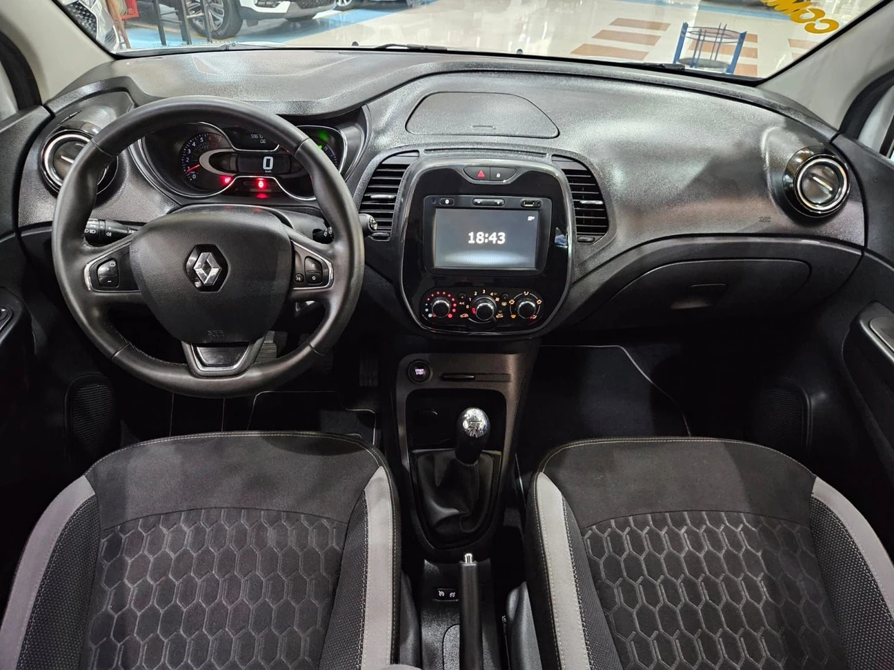 RENAULT CAPTUR