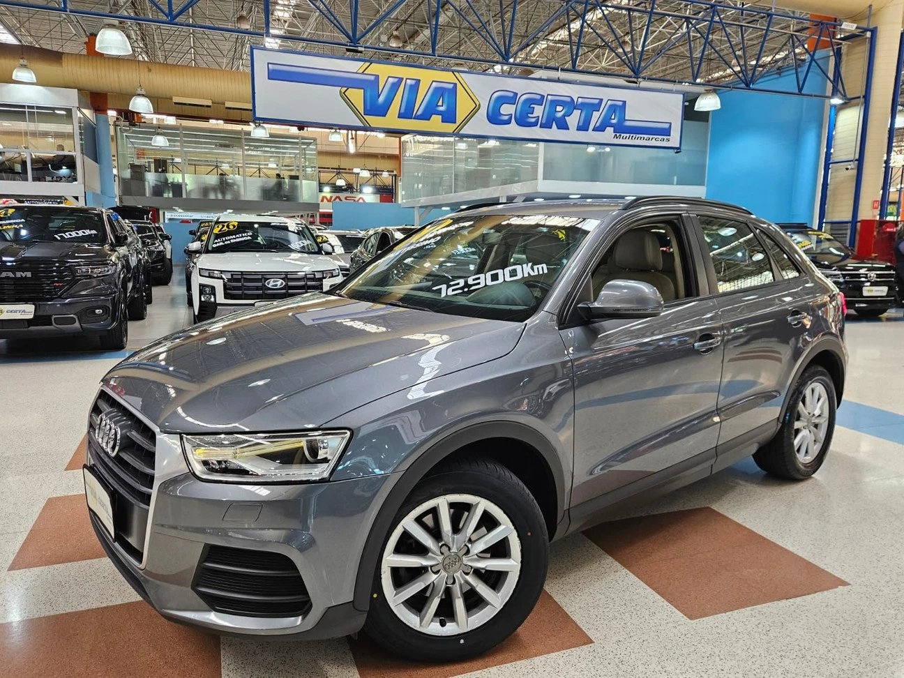 AUDI Q3