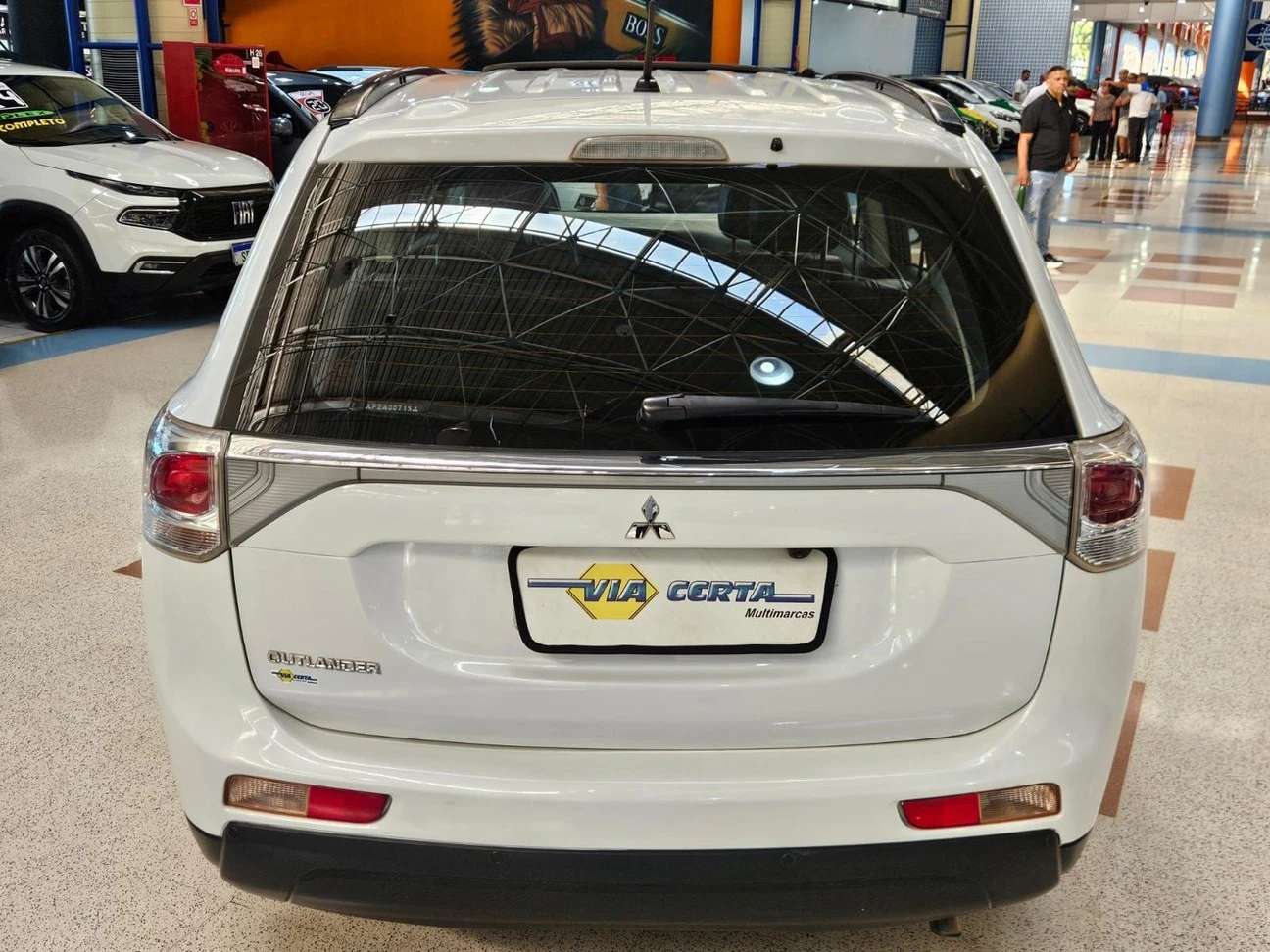 MITSUBISHI OUTLANDER