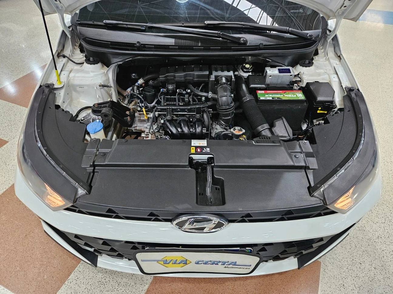 HYUNDAI HB20