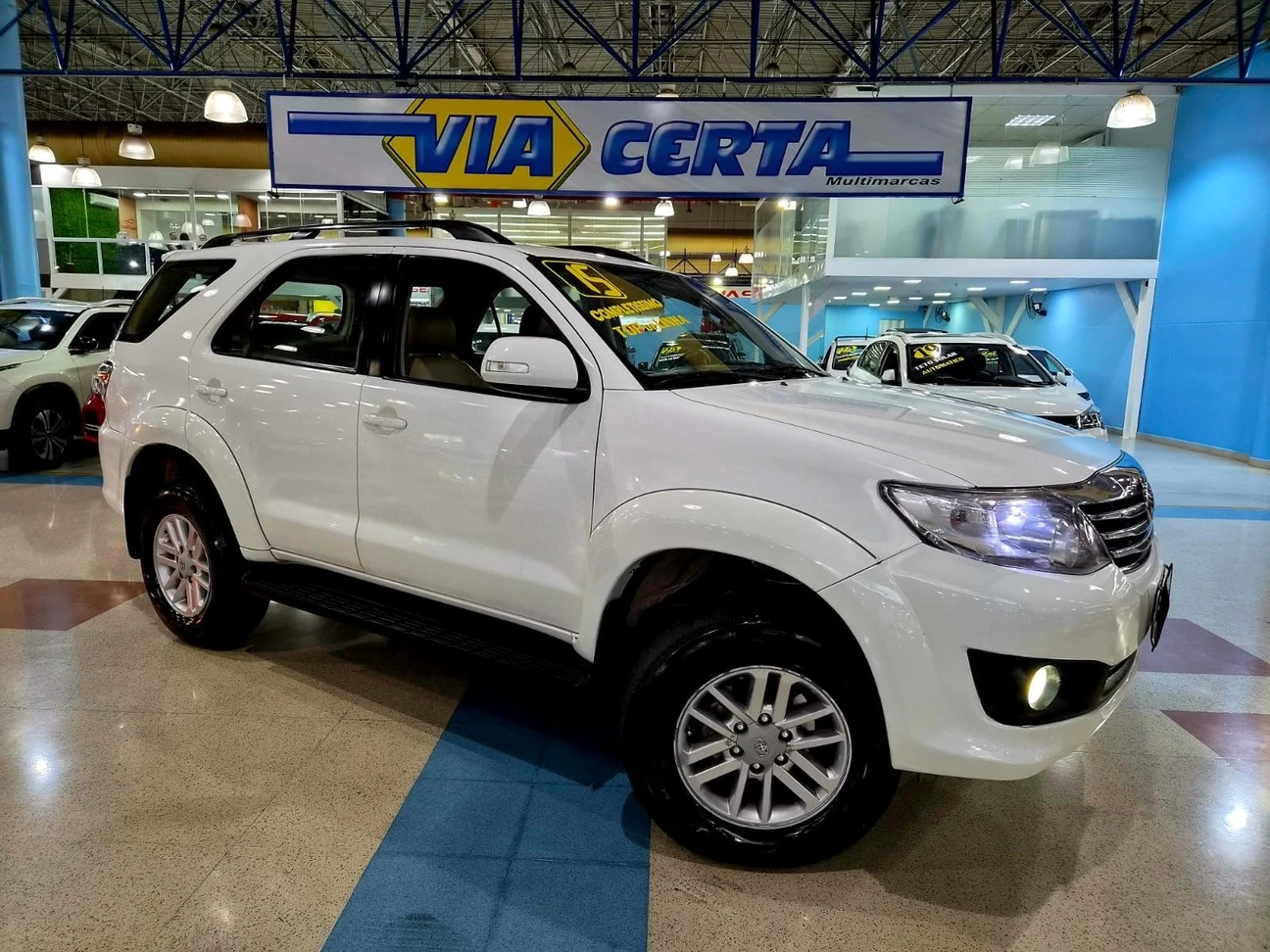 TOYOTA HILUX SW4