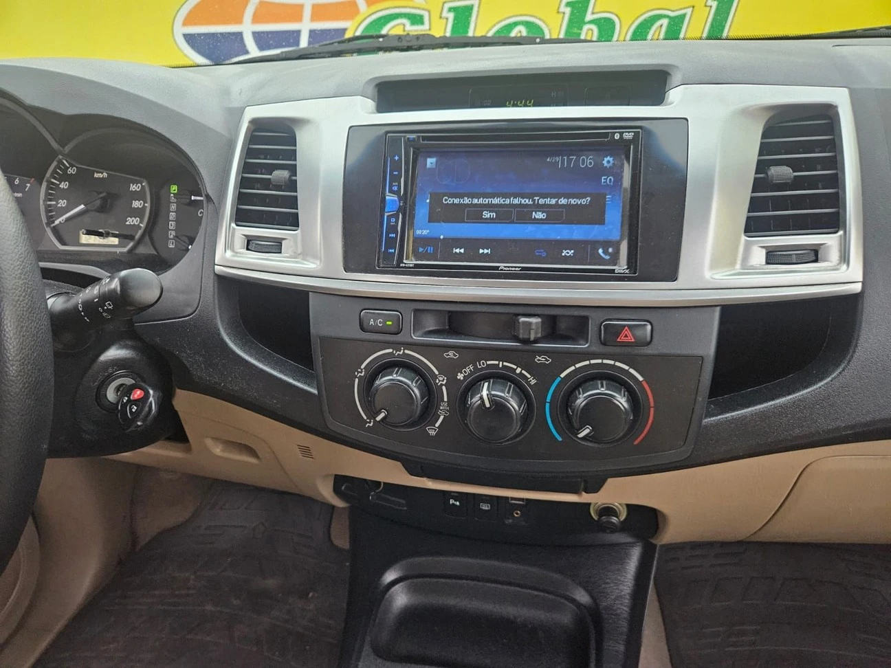 TOYOTA HILUX SW4