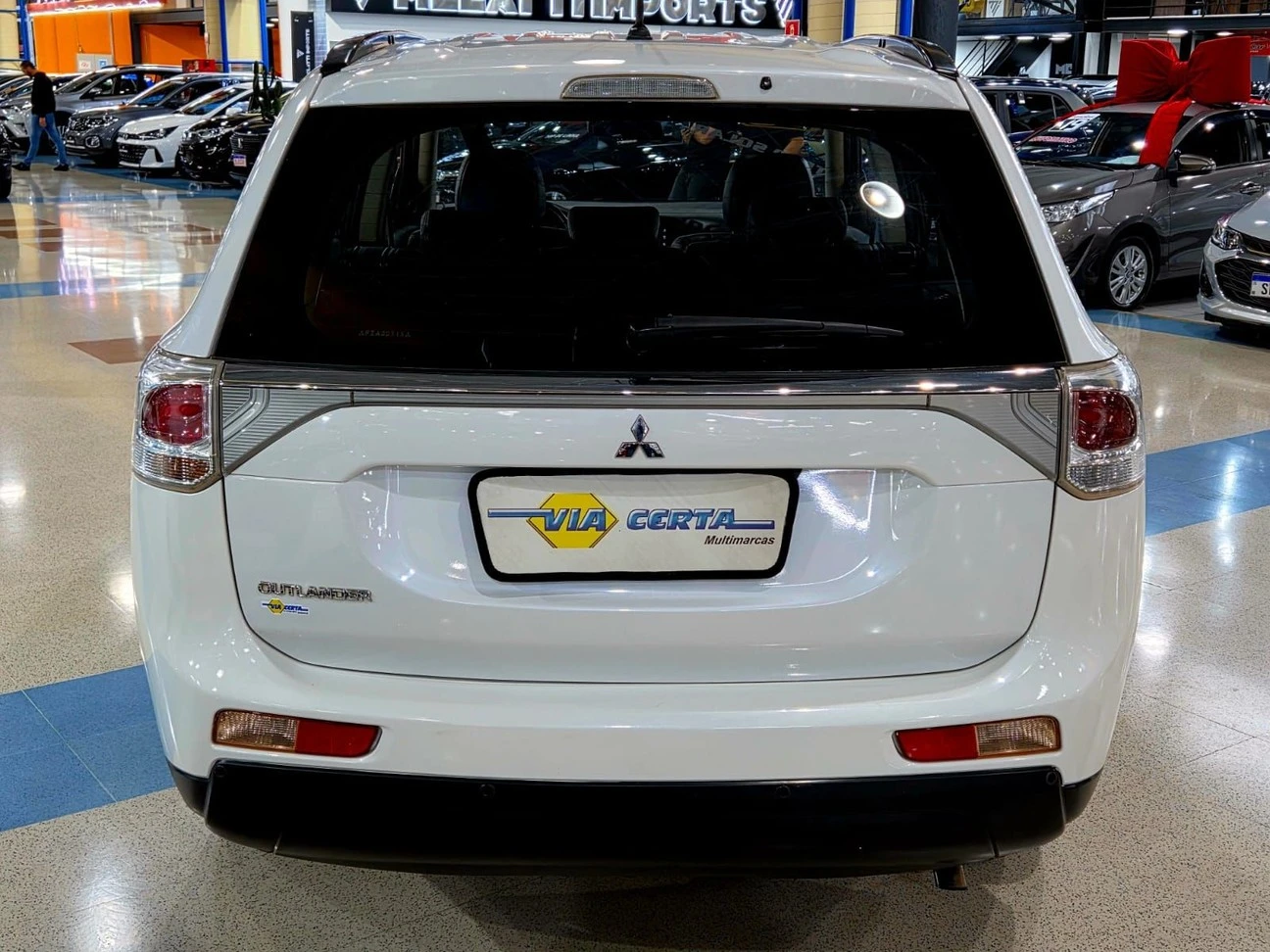 MITSUBISHI OUTLANDER