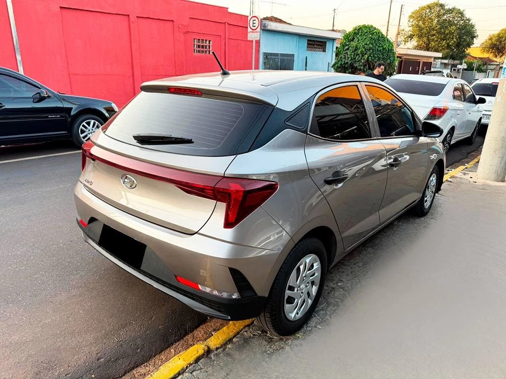 HYUNDAI HB20