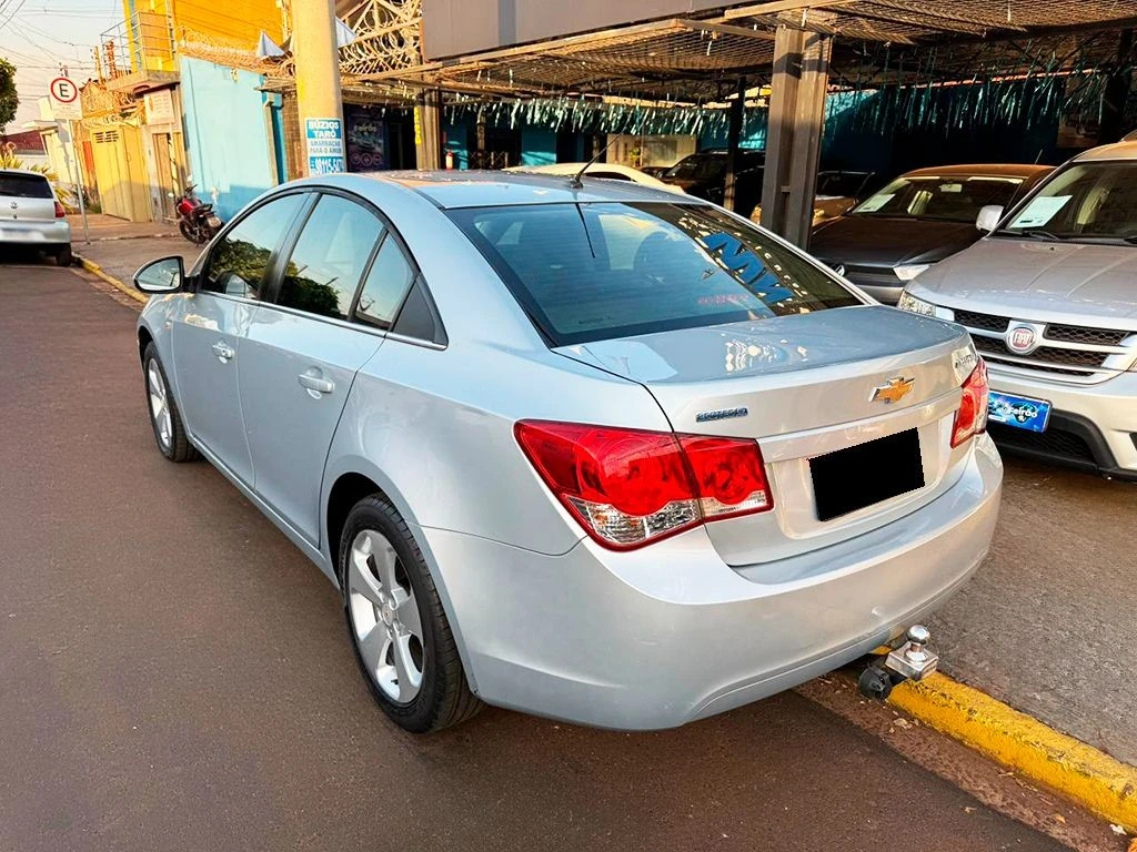 CHEVROLET CRUZE