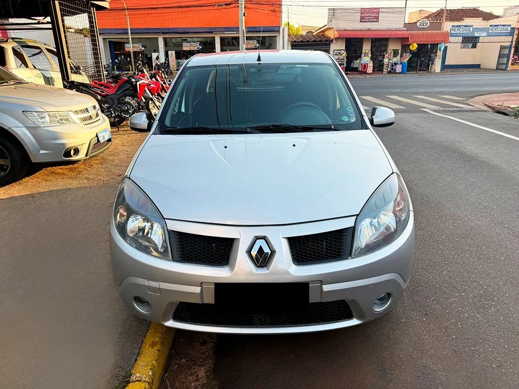 RENAULT SANDERO