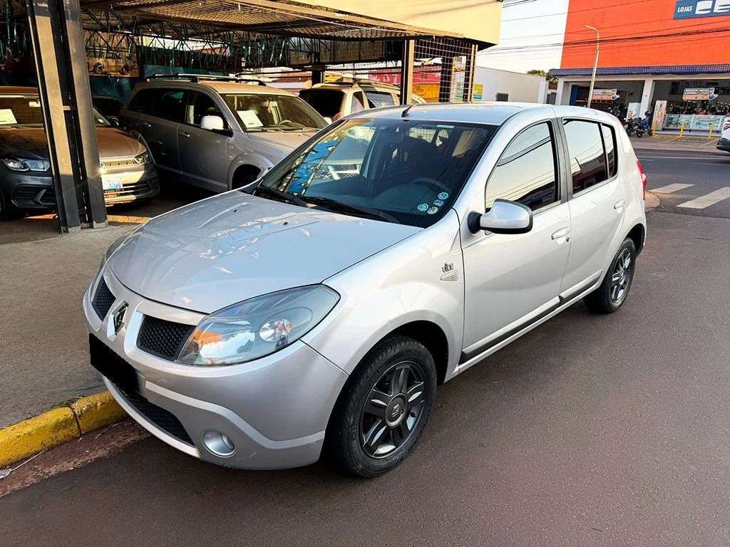 RENAULT SANDERO