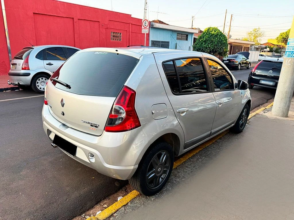 RENAULT SANDERO