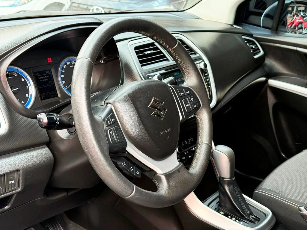 SUZUKI S-CROSS
