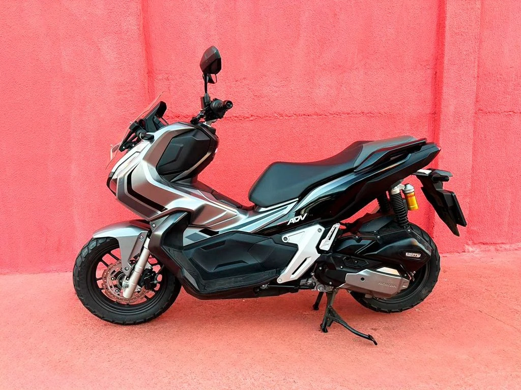 HONDA ADV