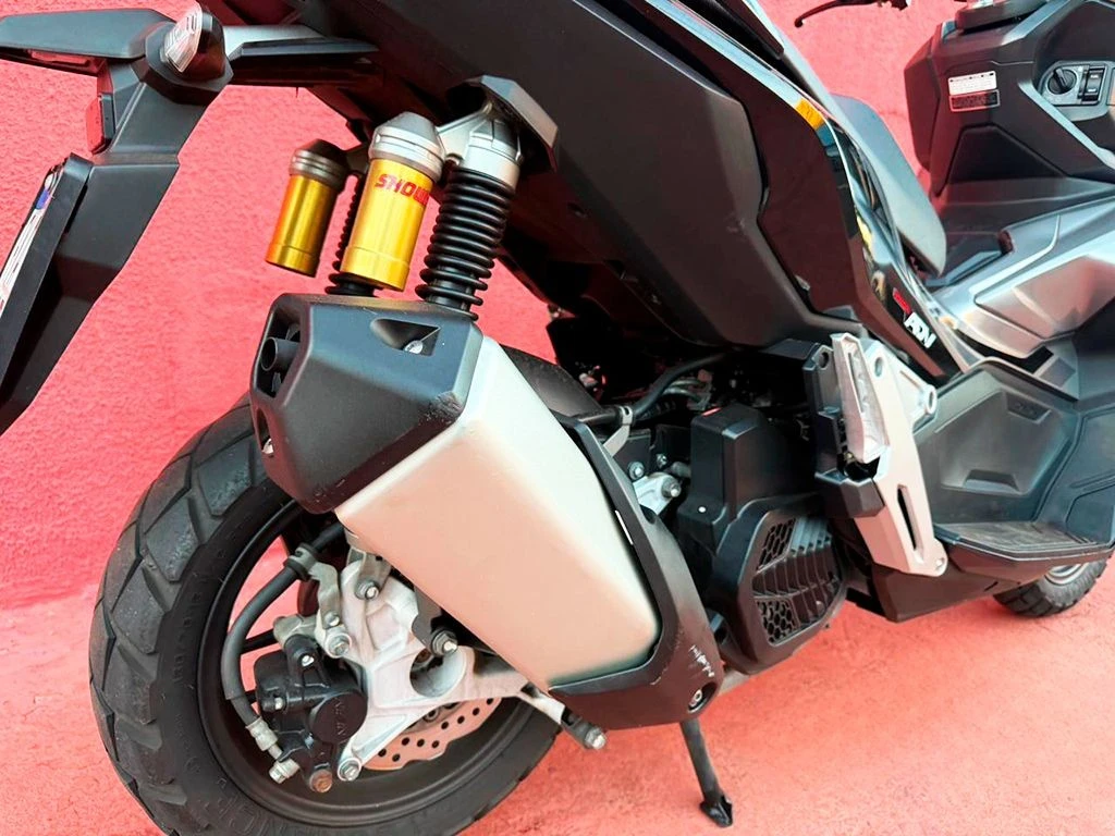 HONDA ADV