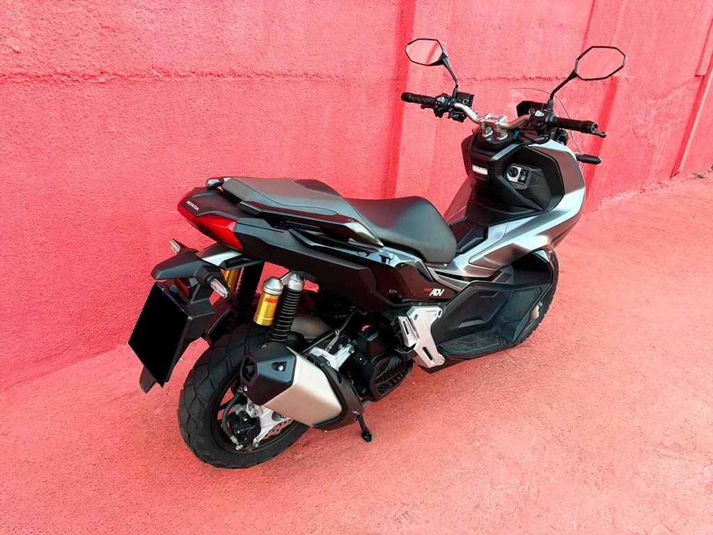 HONDA ADV