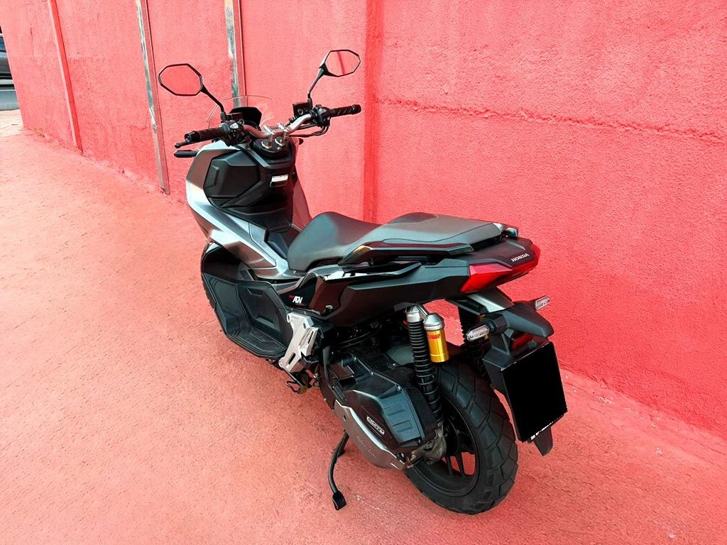 HONDA ADV