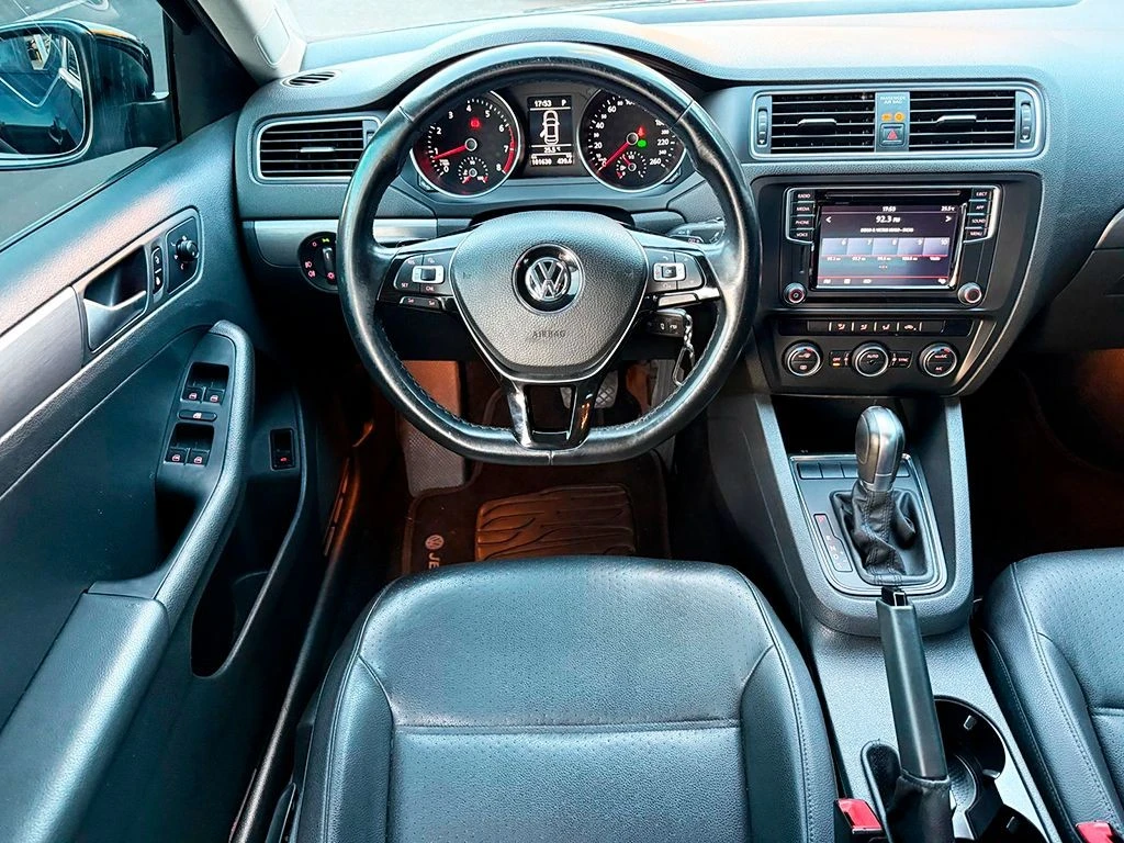 VOLKSWAGEN JETTA