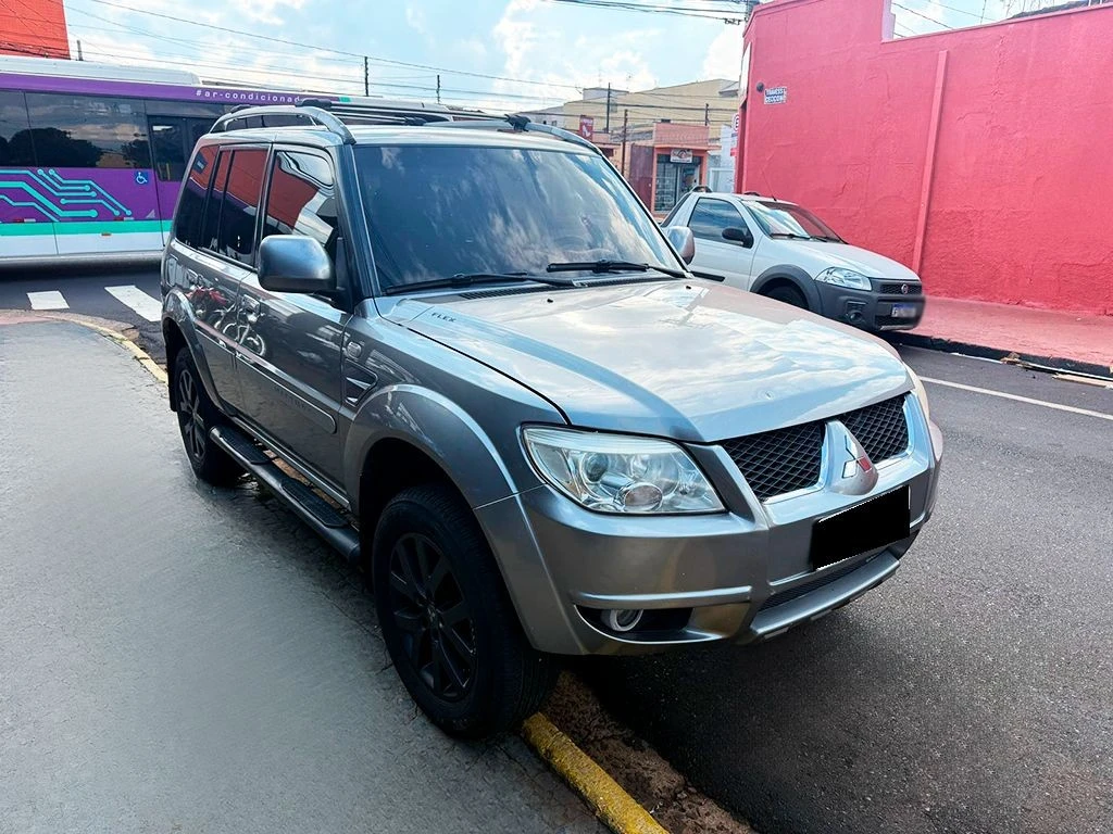 MITSUBISHI PAJERO TR4