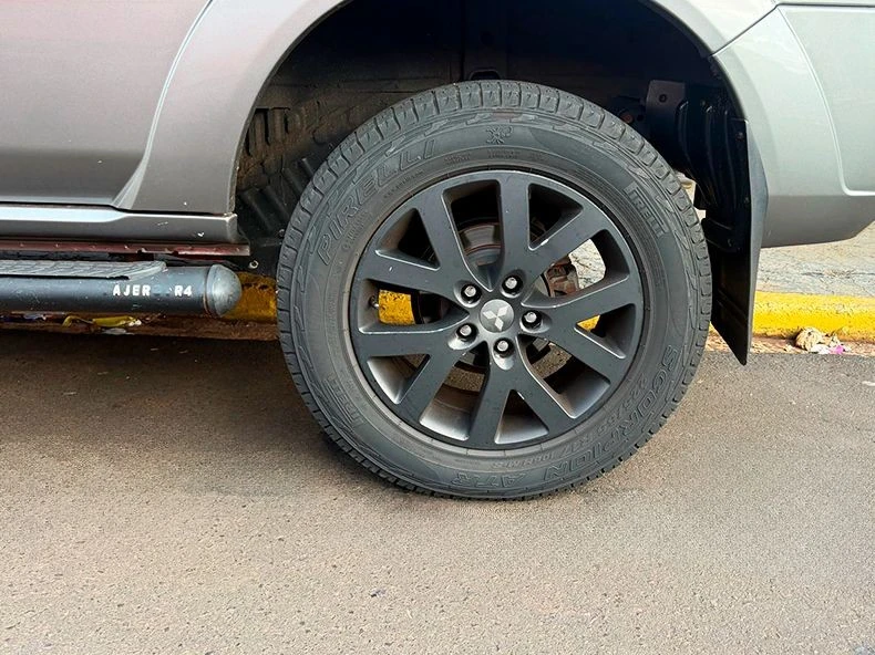 MITSUBISHI PAJERO TR4