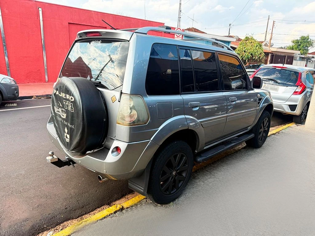 MITSUBISHI PAJERO TR4