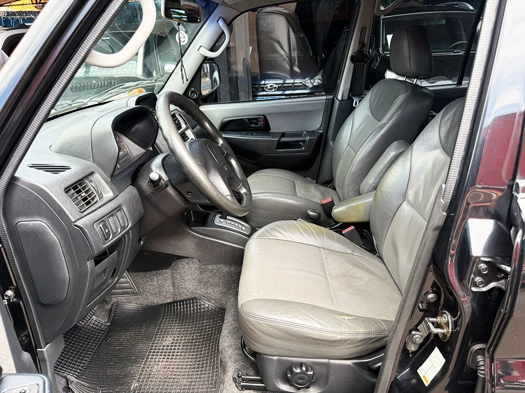 MITSUBISHI PAJERO TR4