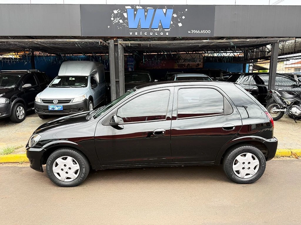 CELTA 1.0 MPFI LT 8V