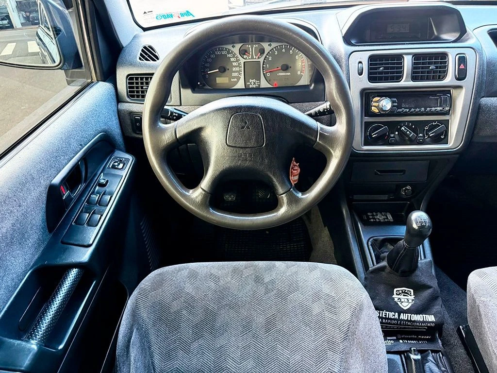 MITSUBISHI PAJERO IO