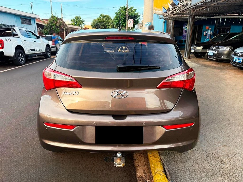 HYUNDAI HB20
